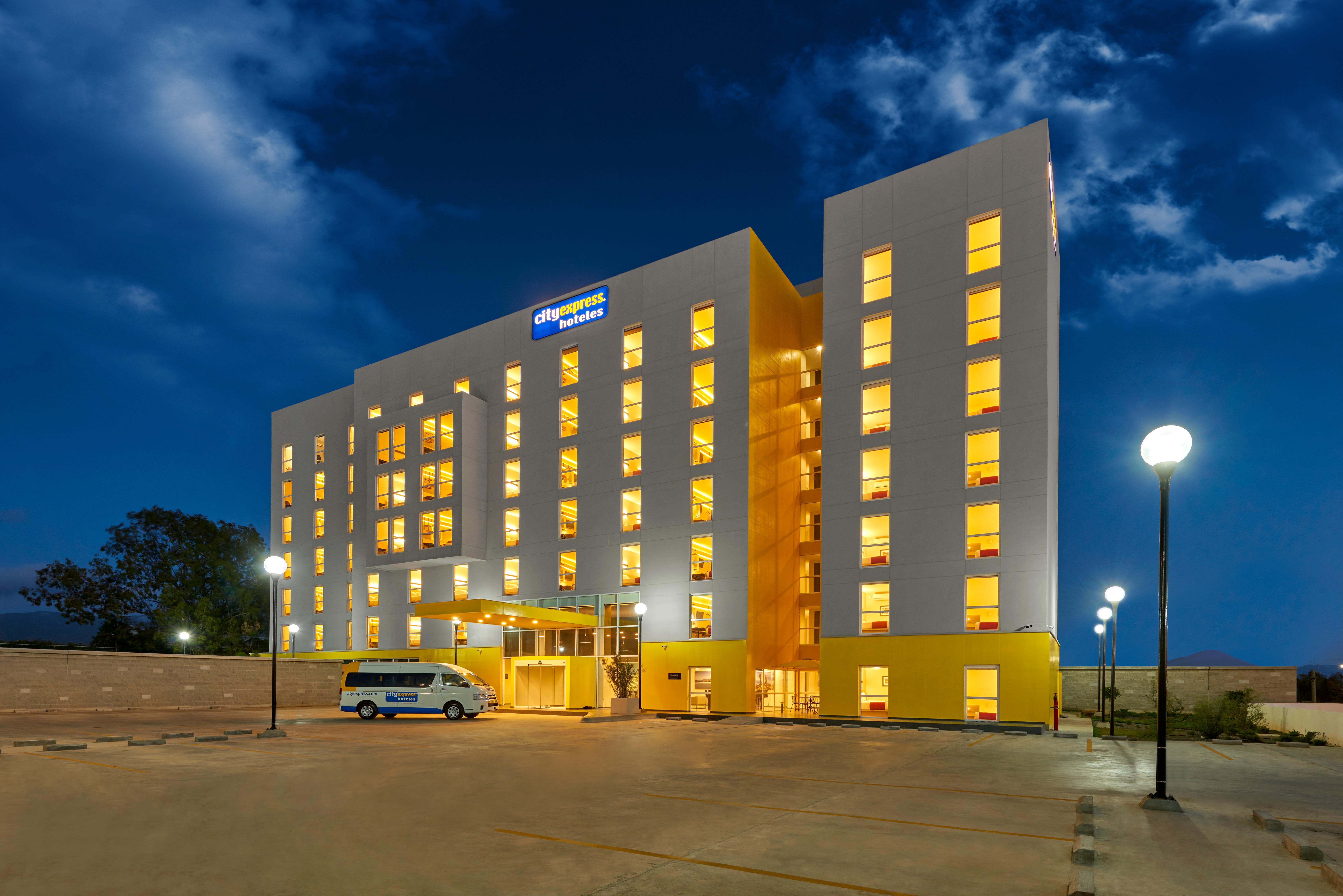 City Express By Marriott Hermosillo Expo Bagian luar foto