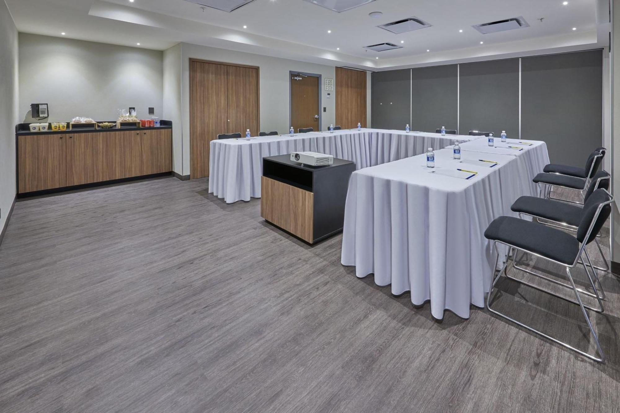 City Express By Marriott Hermosillo Expo Bagian luar foto
