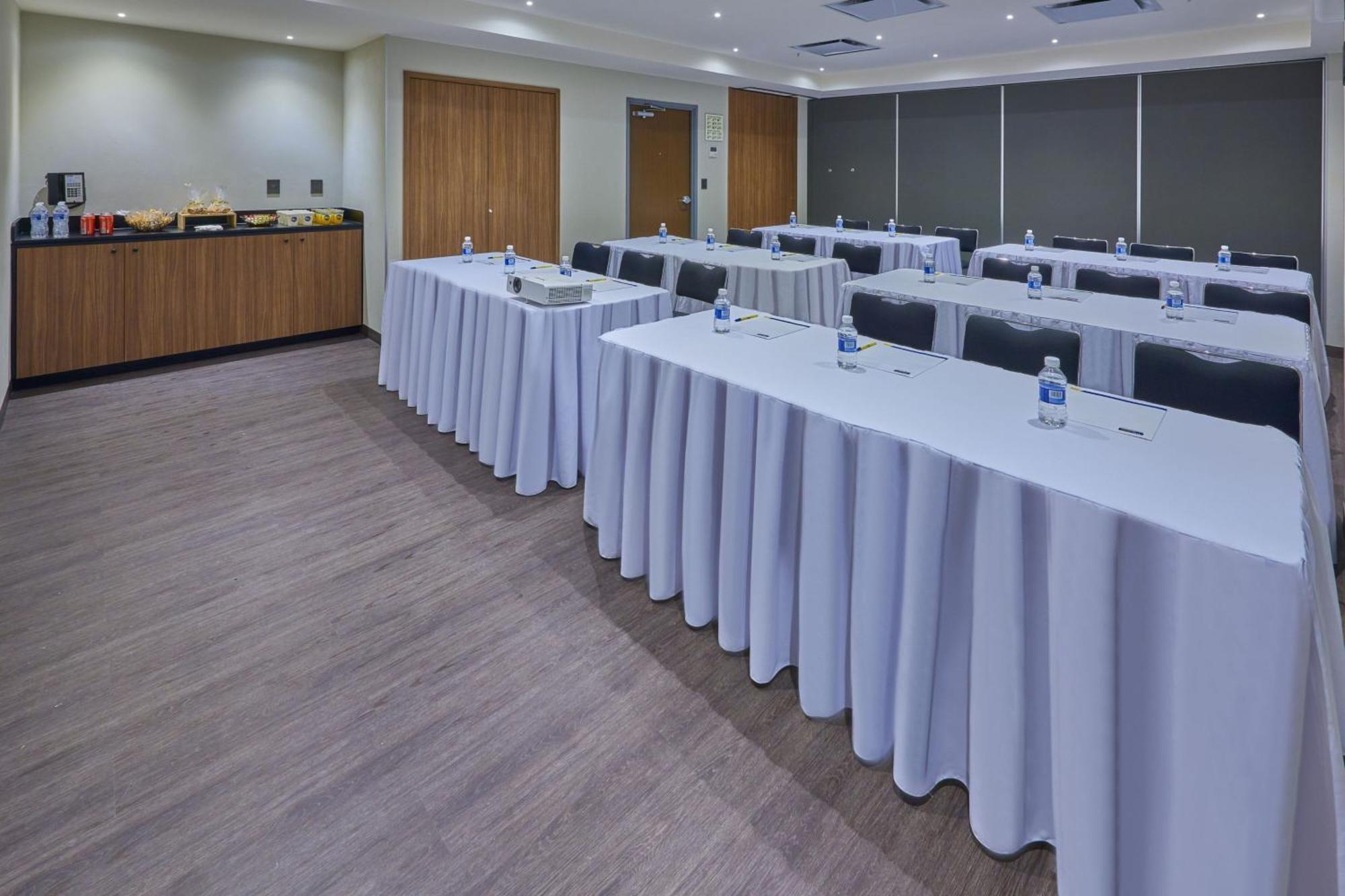 City Express By Marriott Hermosillo Expo Bagian luar foto