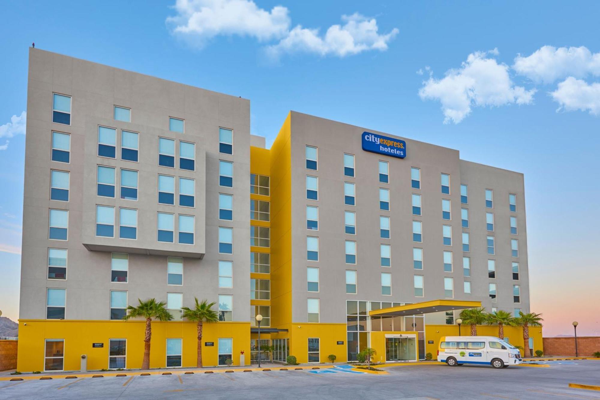City Express By Marriott Hermosillo Expo Bagian luar foto